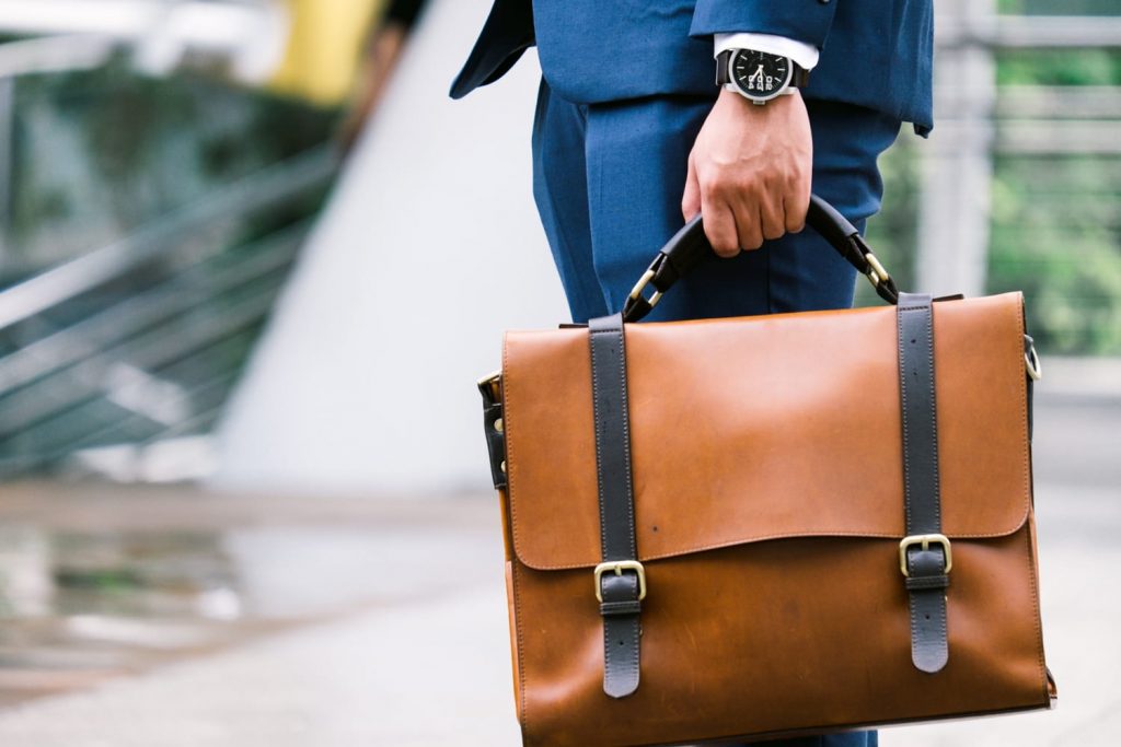 Why Leather Briefcases are Better to Carry on Meetings? - mcmoutlet jp